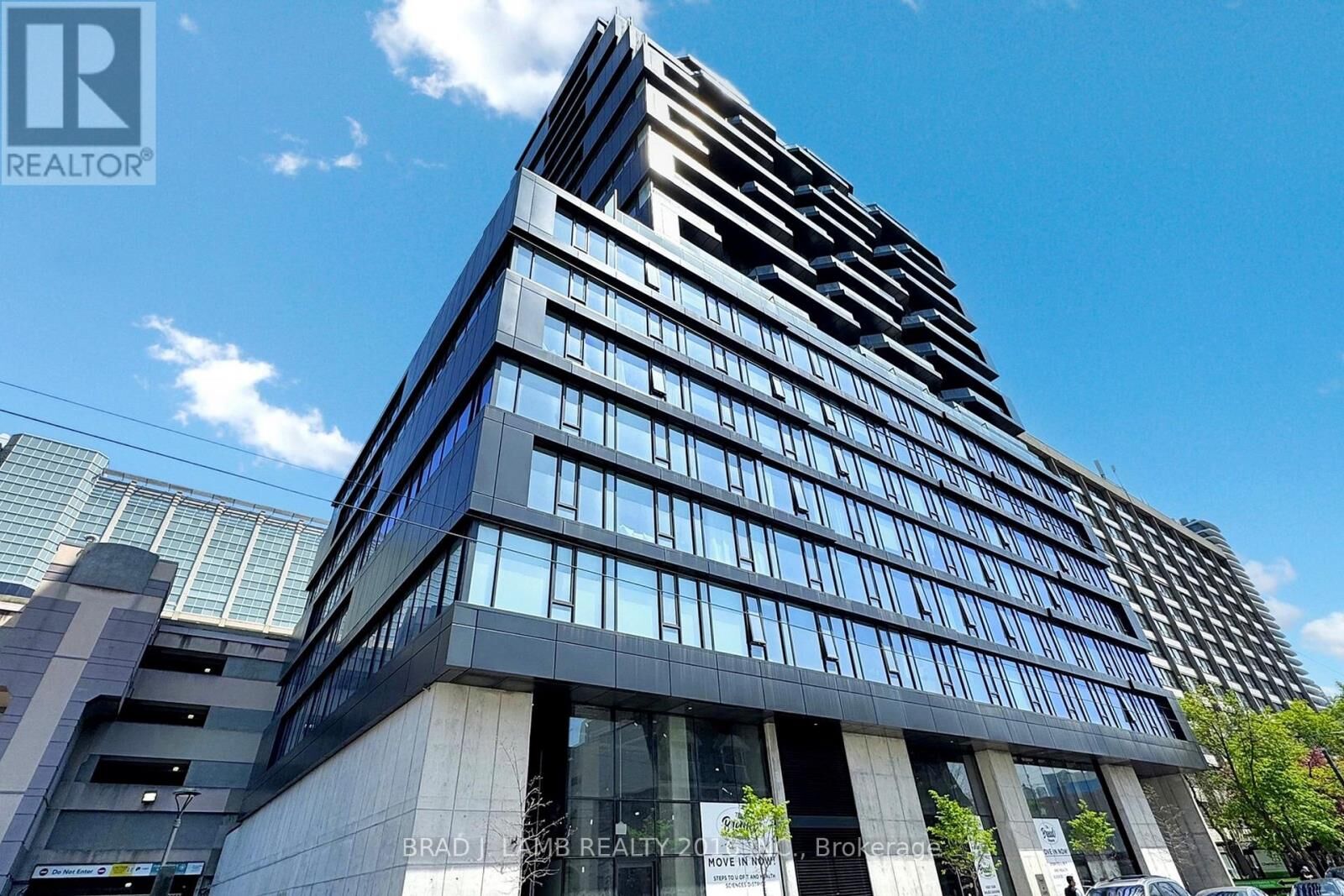 Property Photo: 195 McCaul Street 1014 ON M5T 0E5