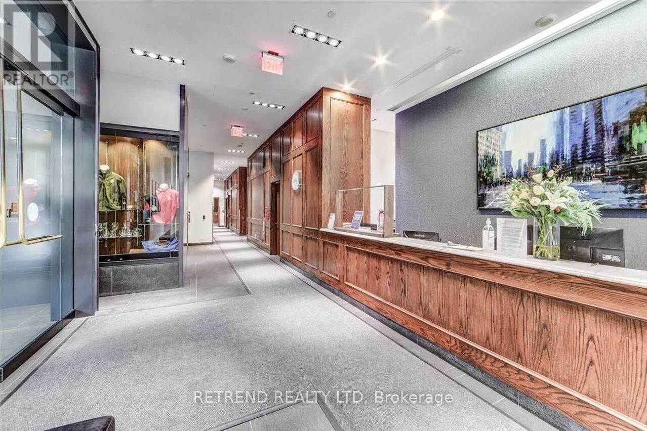 Property Photo:  426 University Avenue 1709  ON M5G 1S9 