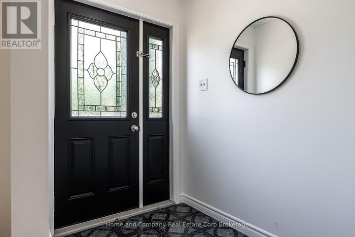 Property Photo: 50 Dufferin Street ON N5A 2G5