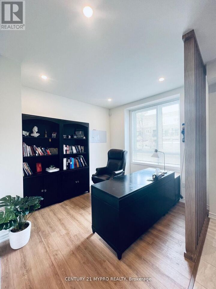 Property Photo: 80 Massachusetts Lane ON L6E 0V6