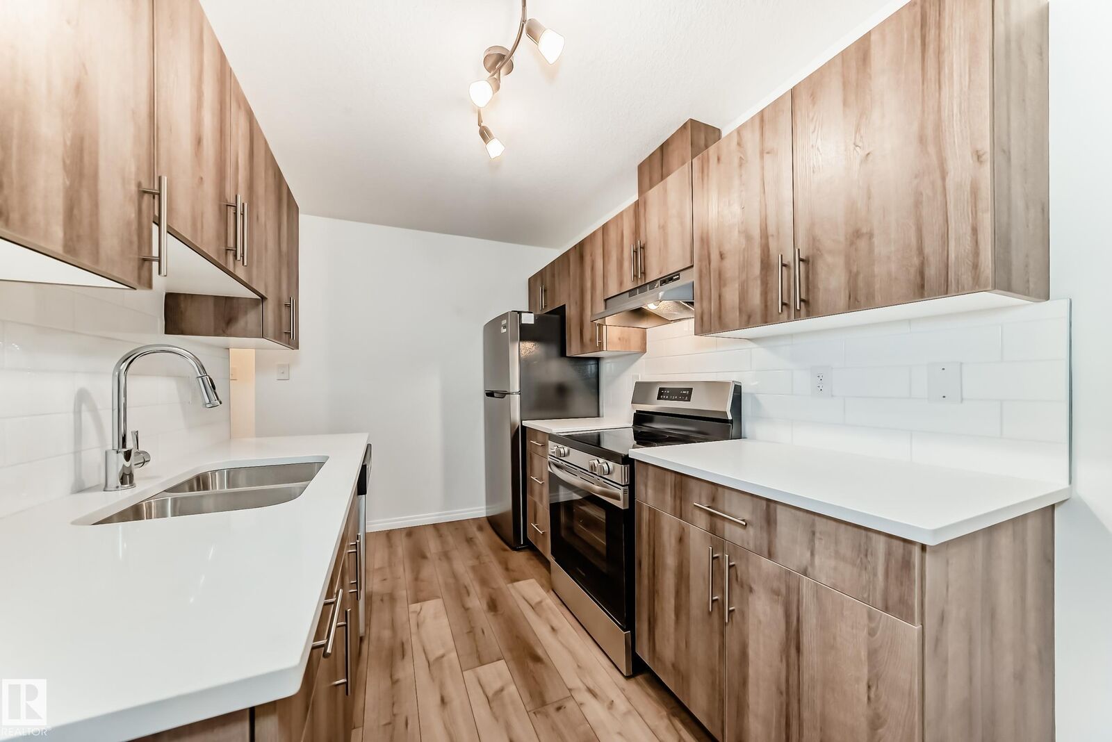 Property Photo: 6208 180 Street NW 305 AB T5T 2T2