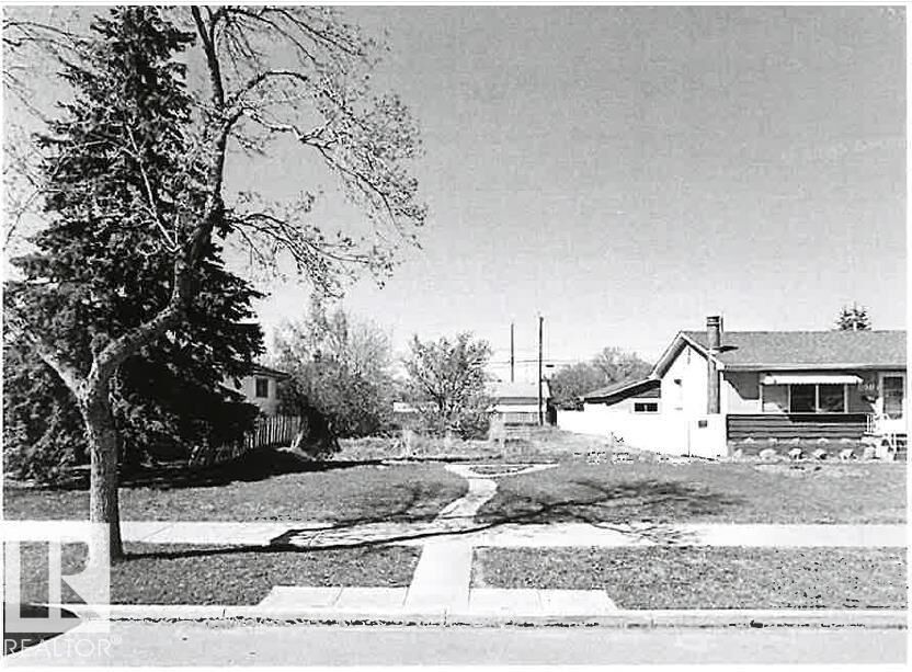 Property Photo:  10716 131A Avenue NW  AB T5E 0X3 