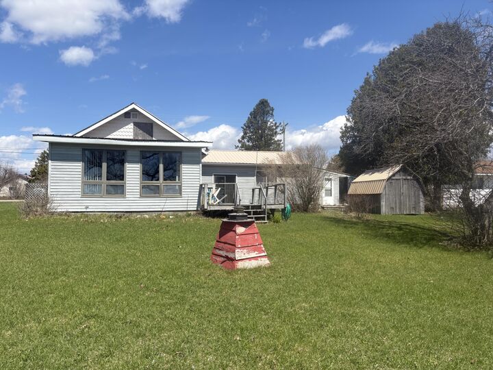 Property Photo: W11579 Lake St MI 49762