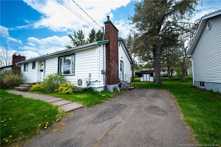 Property Photo: 17 Sherwood Avenue NB E1B 3X8