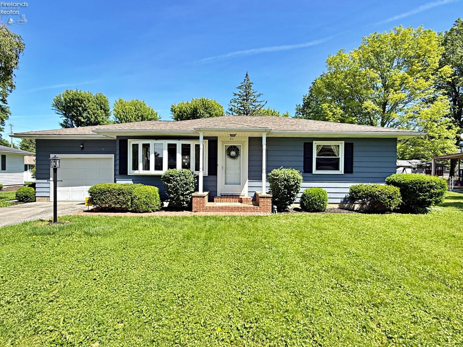 Property Photo:  21 Parkview  OH 44883 