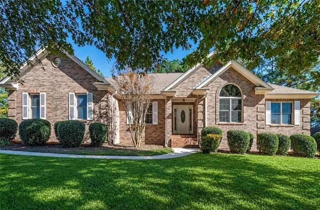 Property Photo: 151 Courts Of Hampton GA 30228