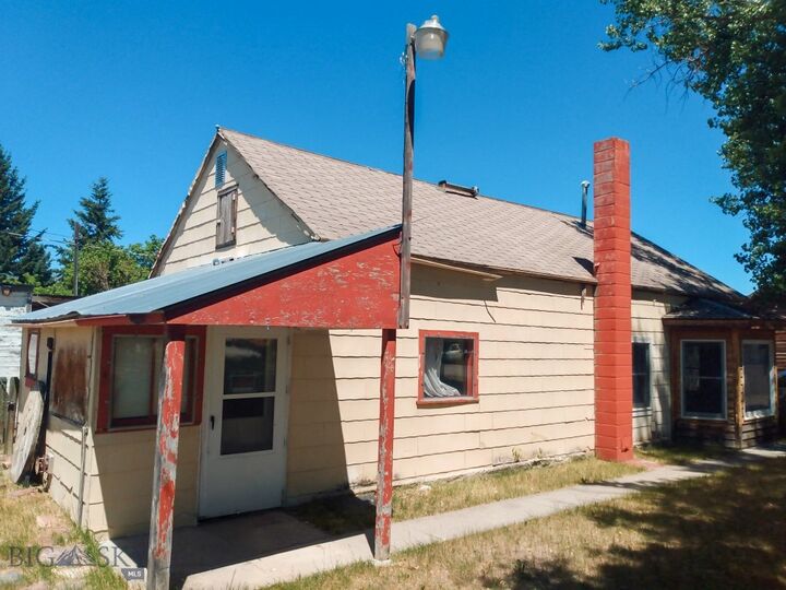 Property Photo: 313 Main Street MT 59641