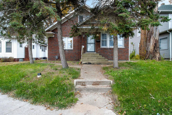 Property Photo:  1807 E Michigan Boulevard  IN 46360 