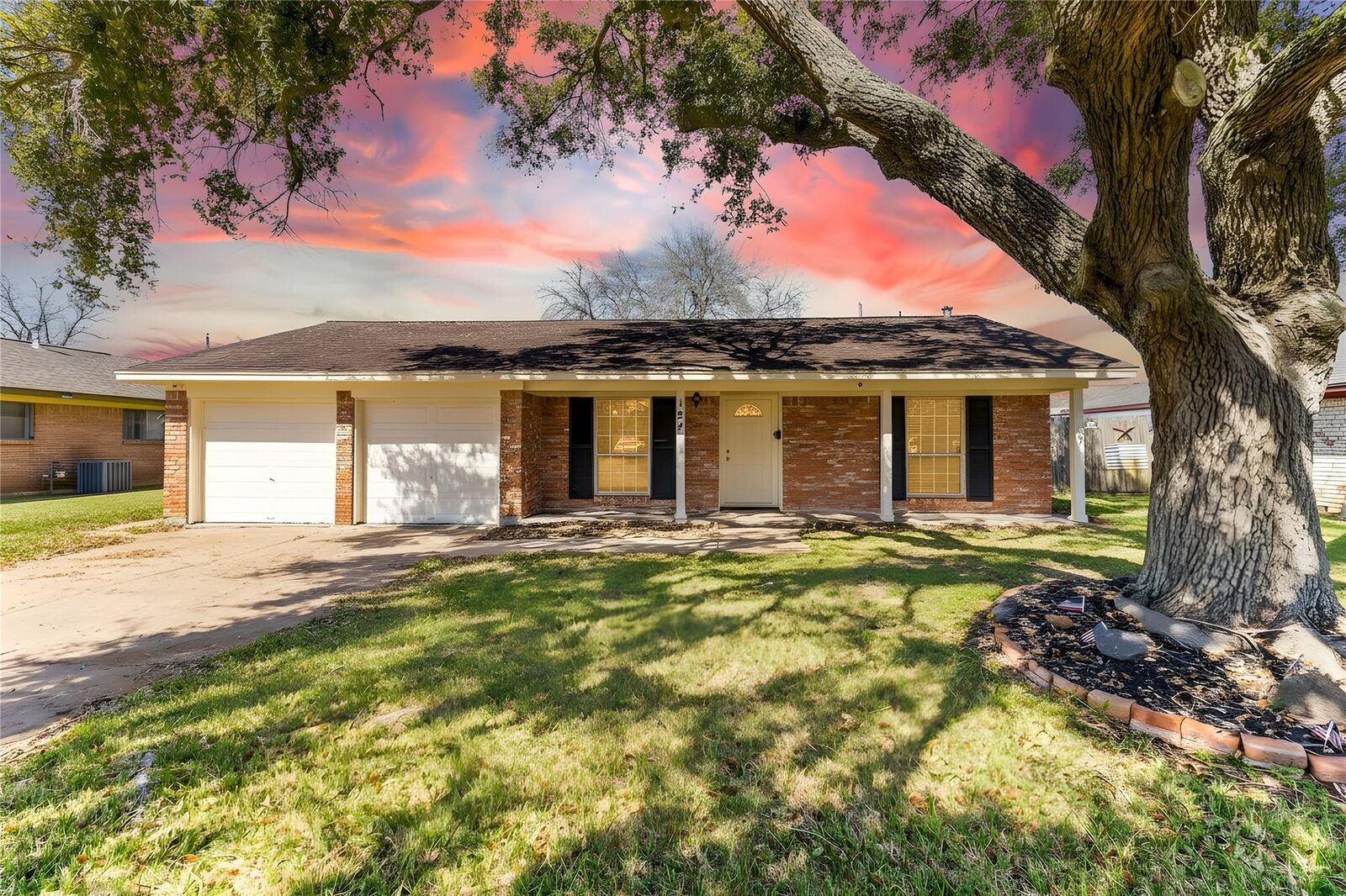 Property Photo: 127 Talisman Street TX 77566