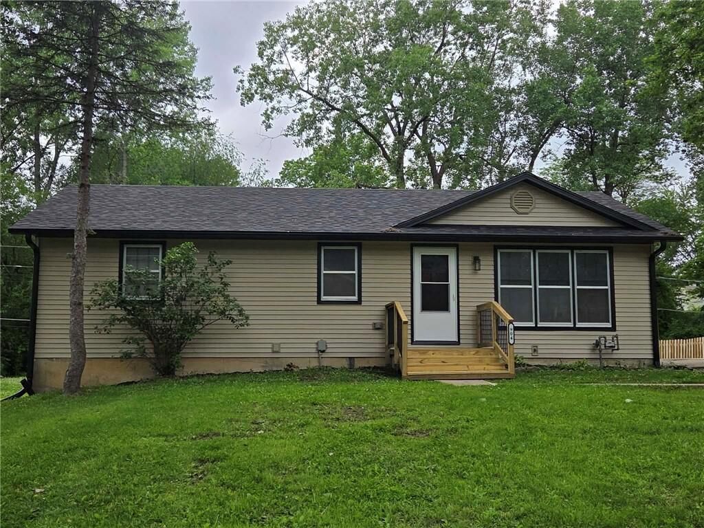 Property Photo:  904 S 5th Street  MO 64485 