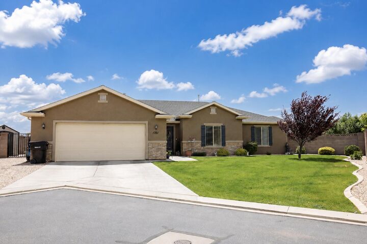 Property Photo:  1761 N Willow Ln  UT 84721 
