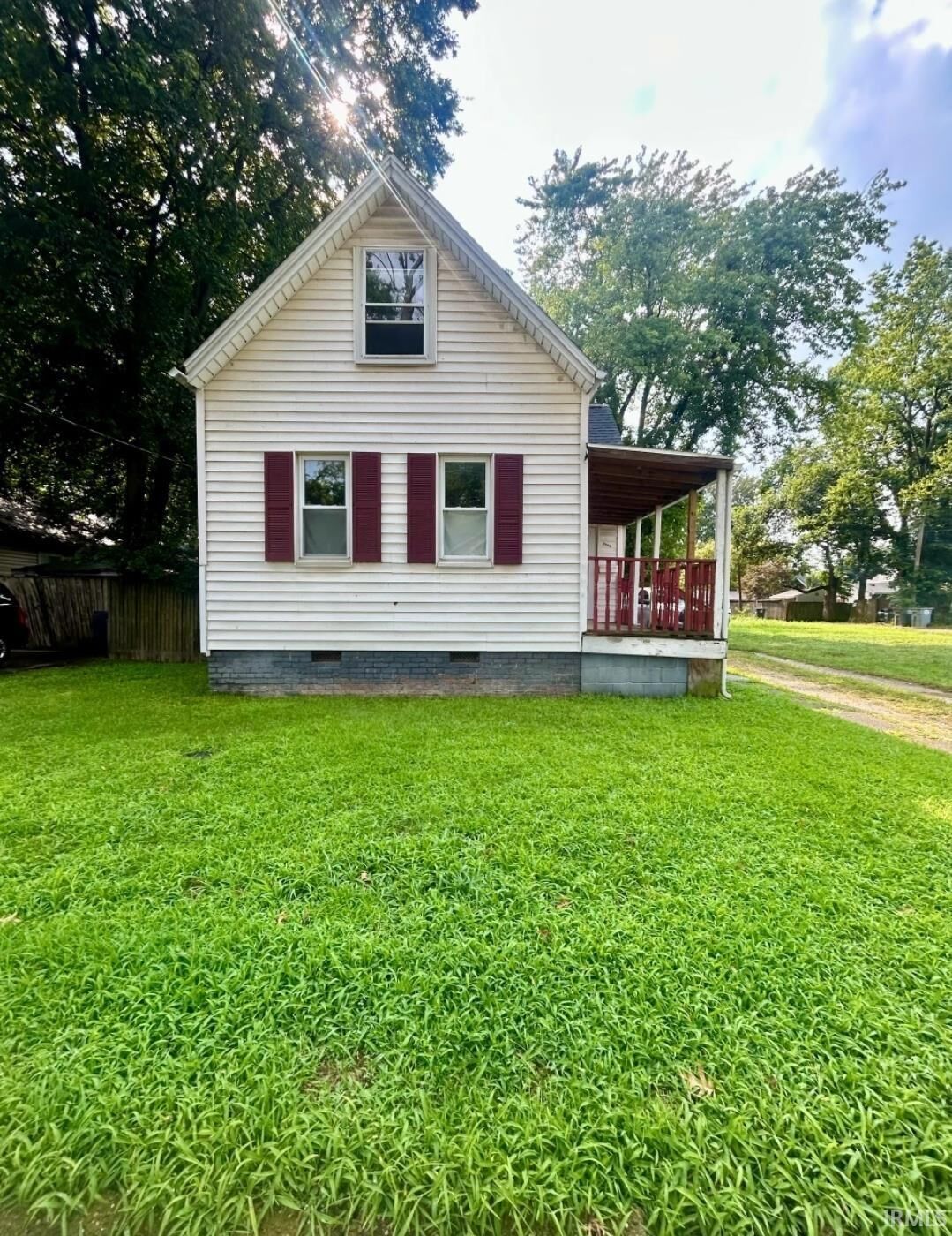 Property Photo:  1715 S Bedford Avenue  IN 47713 