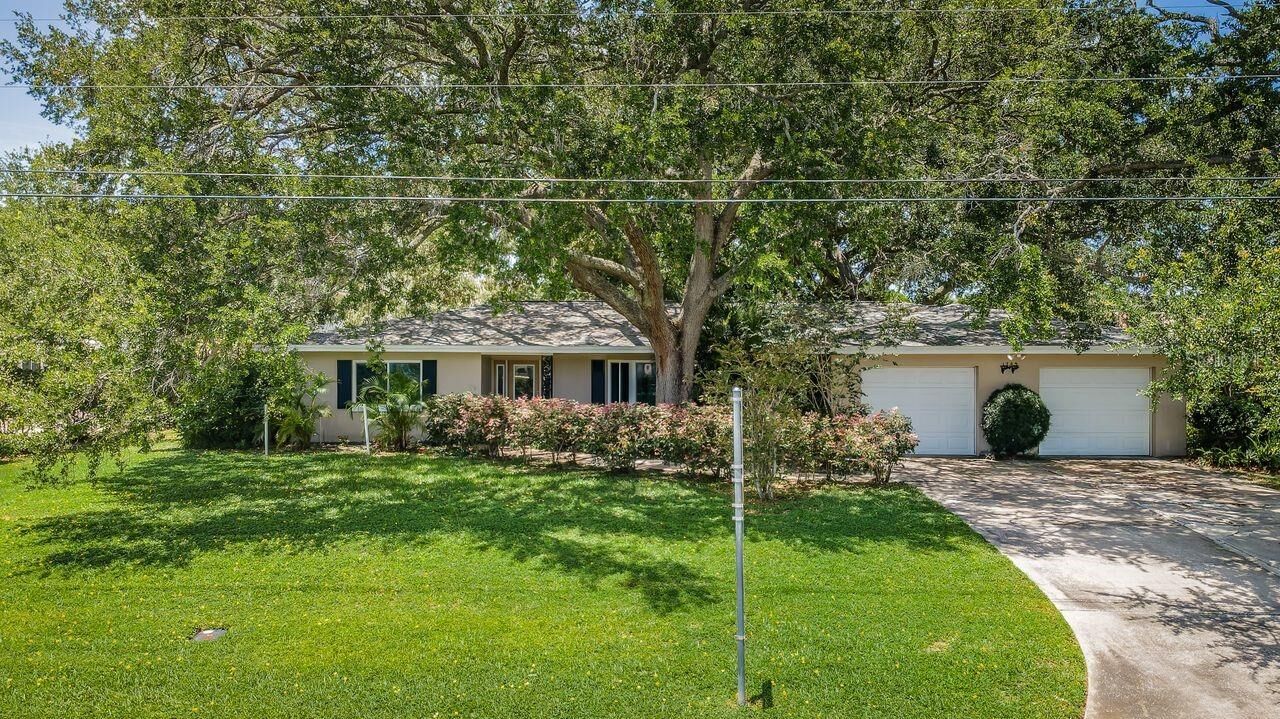 Property Photo: 1704 Cypress Avenue FL 33756