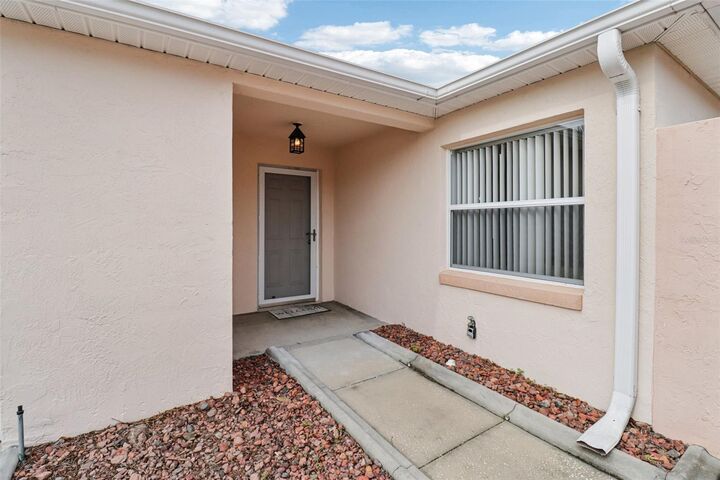 Property Photo:  914 Mendoza Boulevard  FL 32159 