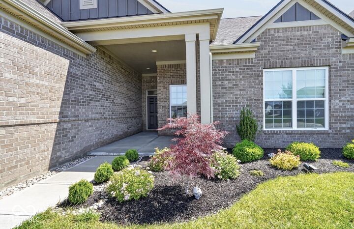 Property Photo:  11512 Flynn Place  IN 46060 