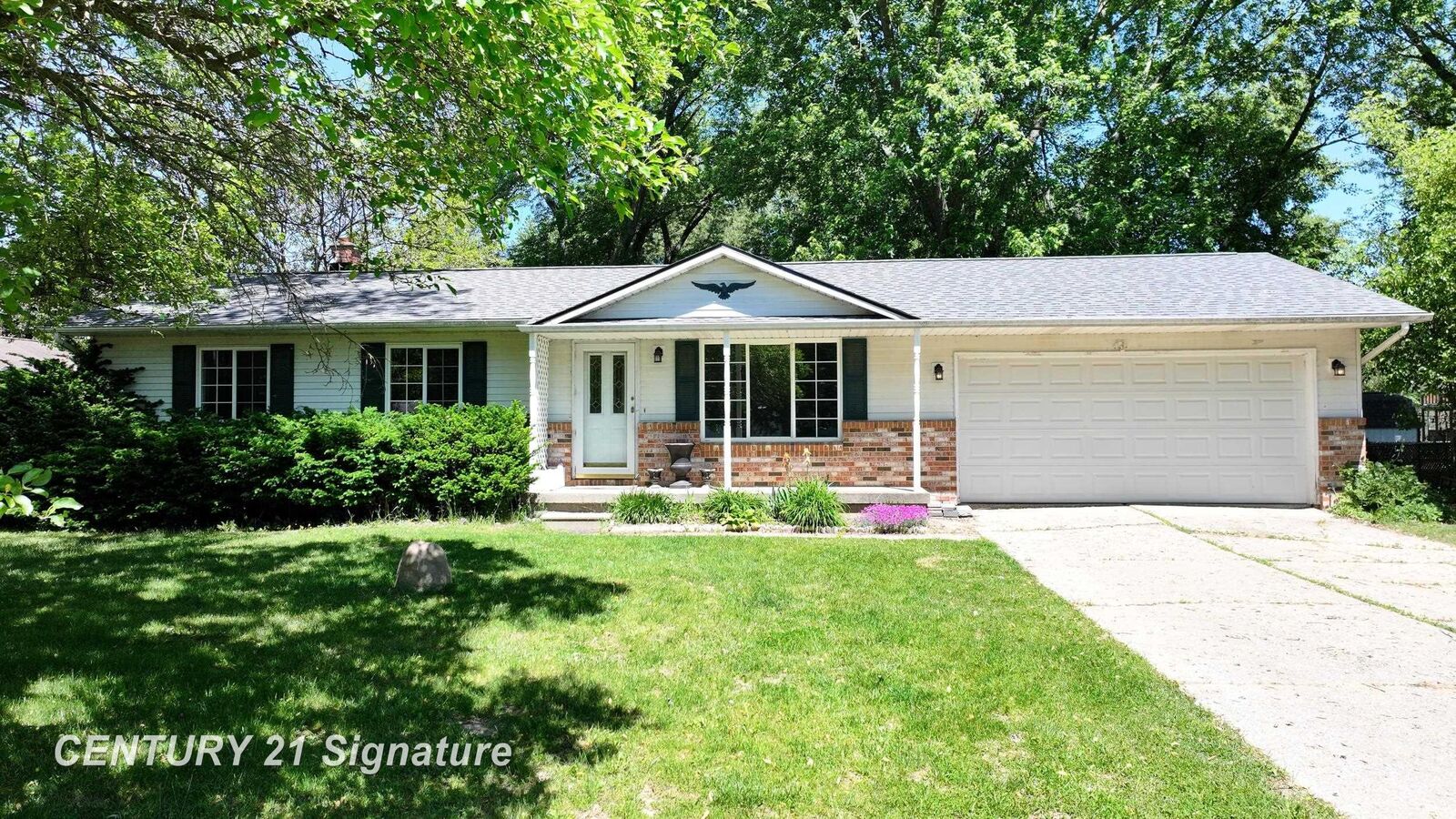 Property Photo:  4468 Stacy Court  MI 48420 