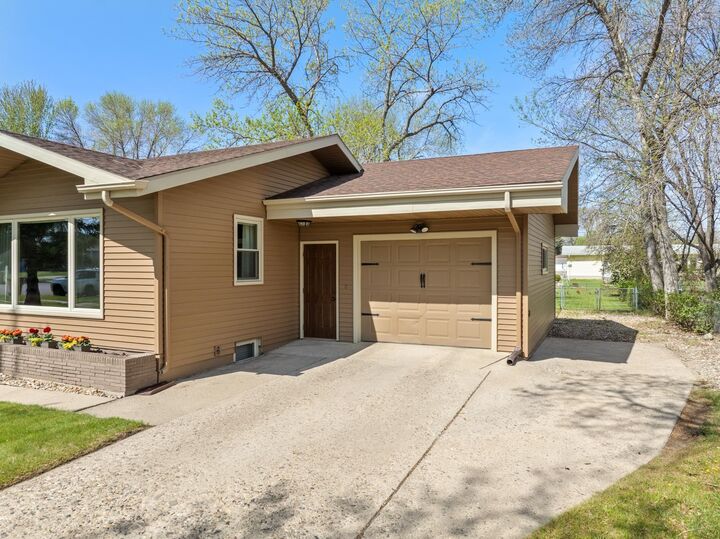 Property Photo:  1816 7th St SW  ND 58701 