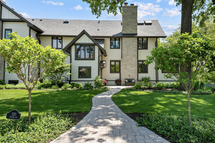 Property Photo:  320 Melrose Avenue  IL 60043 