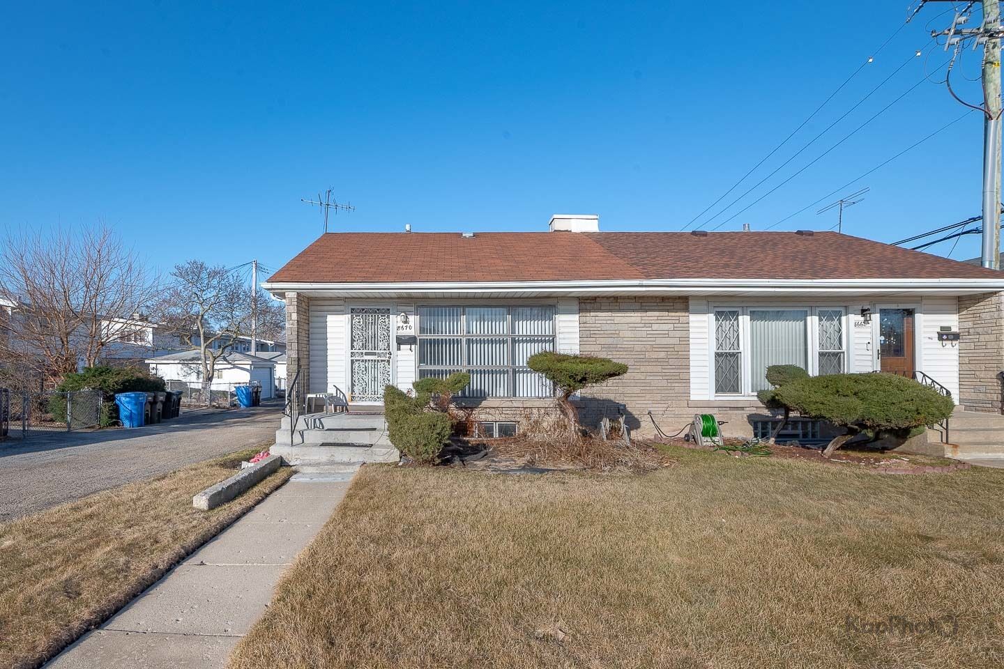 Property Photo:  8670 S Kimbark Avenue  IL 60619 