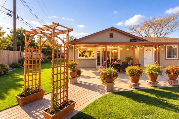 Property Photo:  1682 Darnel Court  CA 93010 