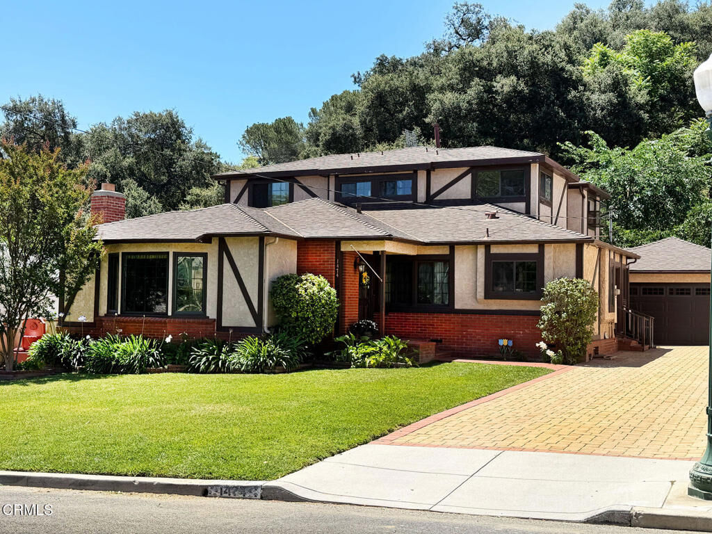 Property Photo: 1474 Hillside Drive CA 91208