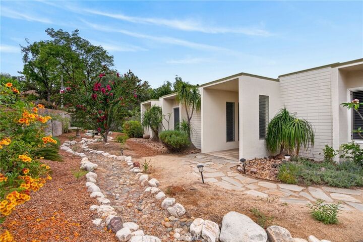 Property Photo: 1184 Lyndhurst CA 92507