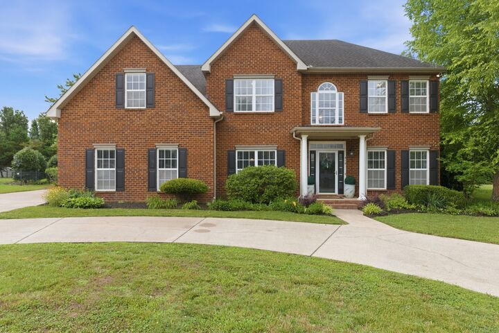 Property Photo:  510 Osborne Ln  TN 37130 