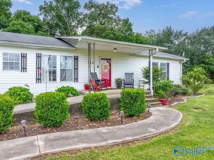Property Photo:  437 County Road 532  AL 35971 