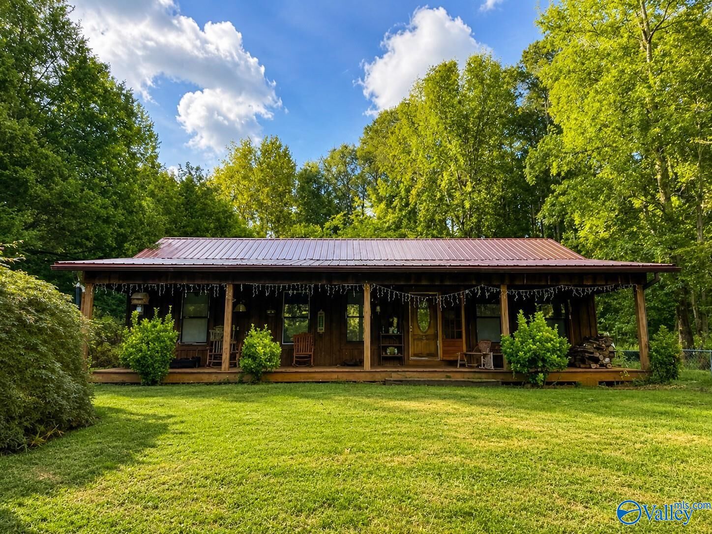 Property Photo:  113 North Drive  AL 35670 