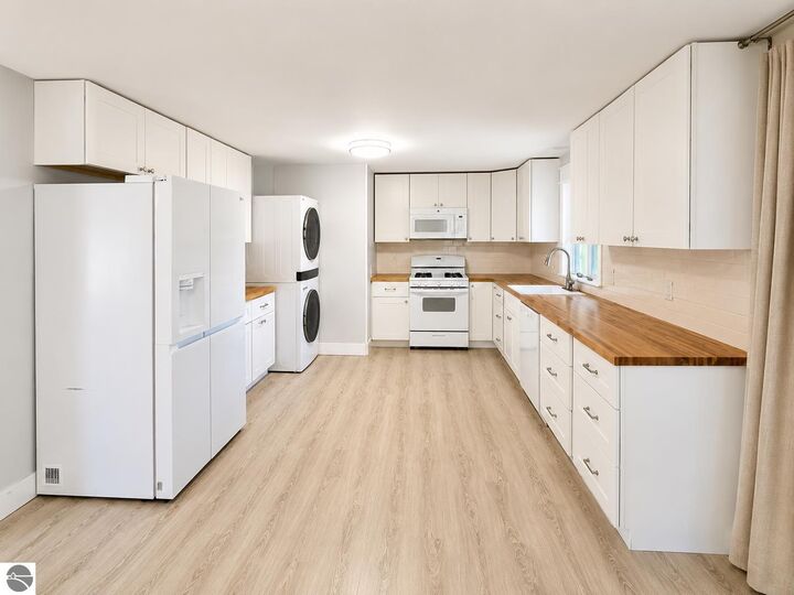 Property Photo: 1865 Maple Drive MI 49686
