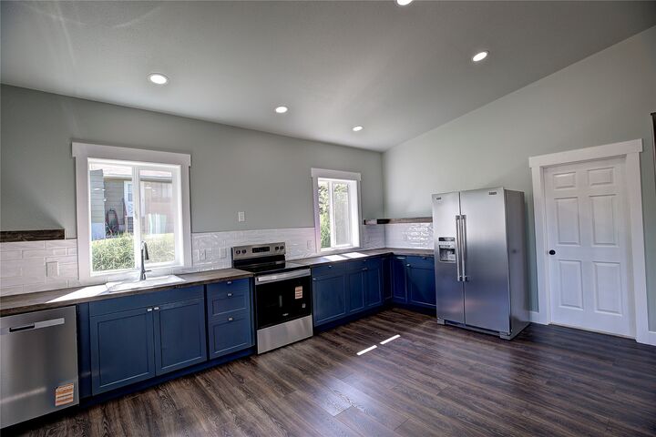 Property Photo:  608 13th Avenue E  MT 59860 