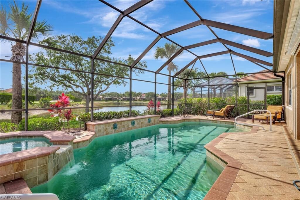 Property Photo:  7903 Founders Cir  FL 34104 