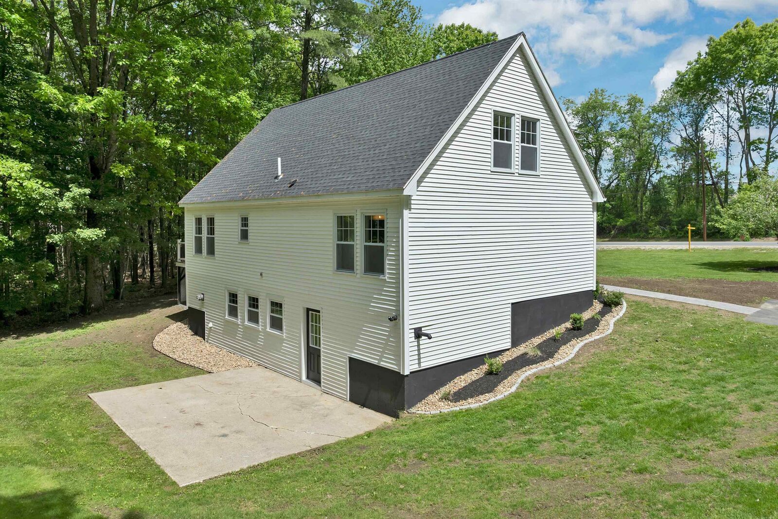Property Photo: 260 Center Hill Road NH 03234