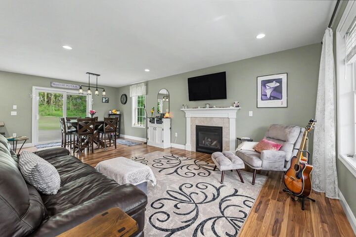Property Photo:  41 Schwinn Drive  NH 03062 