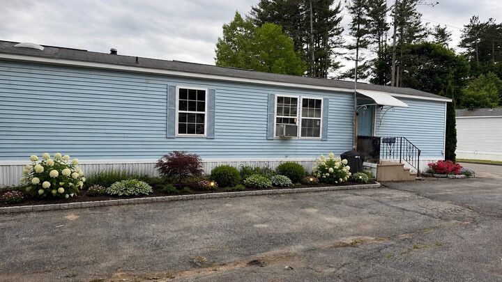 Property Photo: 78 Thistle Way NH 03109