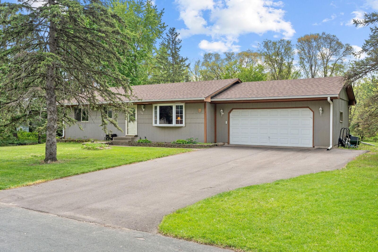 Property Photo:  774 Vicky Lane  MN 55014 