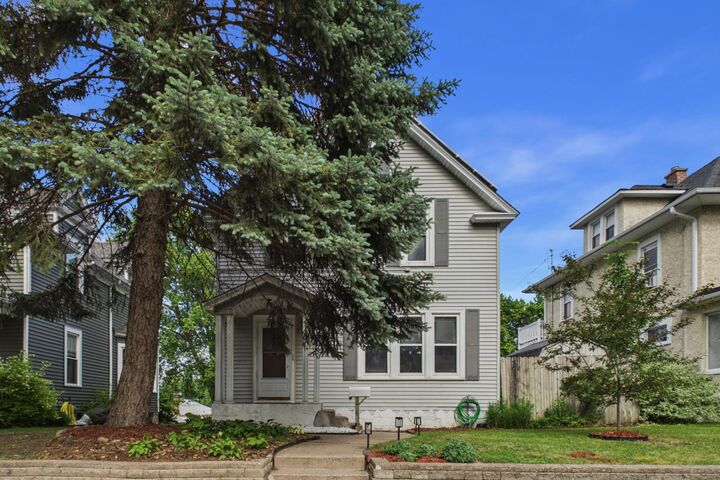Property Photo: 121 4th Avenue S MN 55075