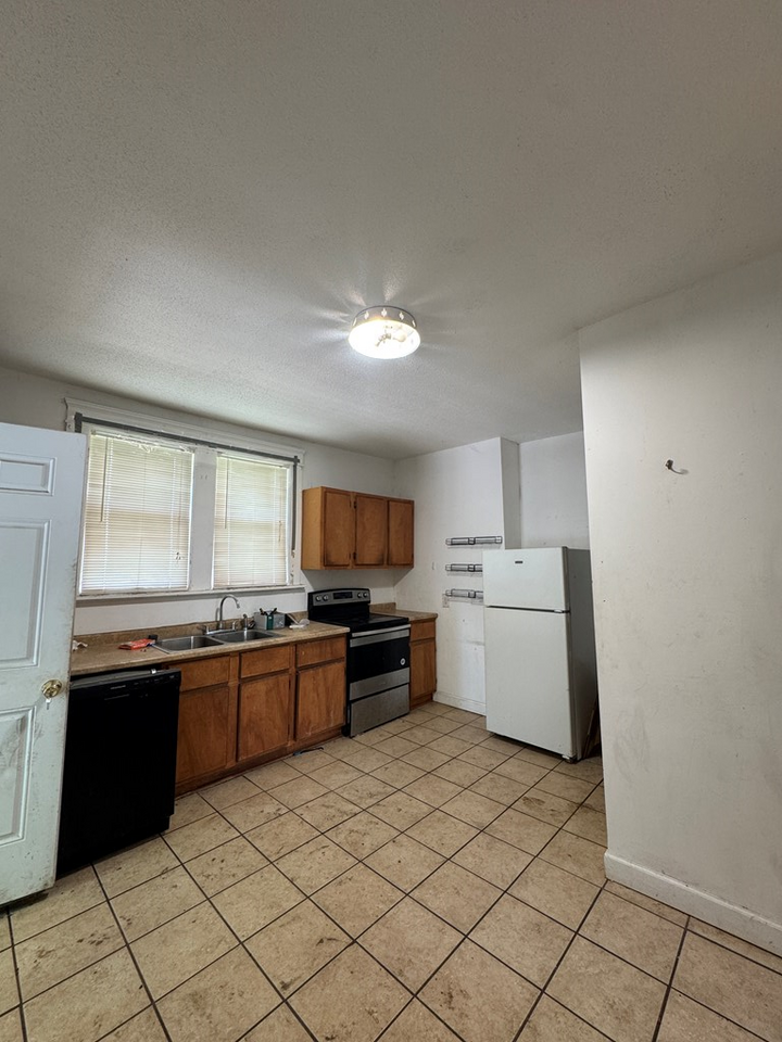 Property Photo: 215 N Florence Street MO 63501