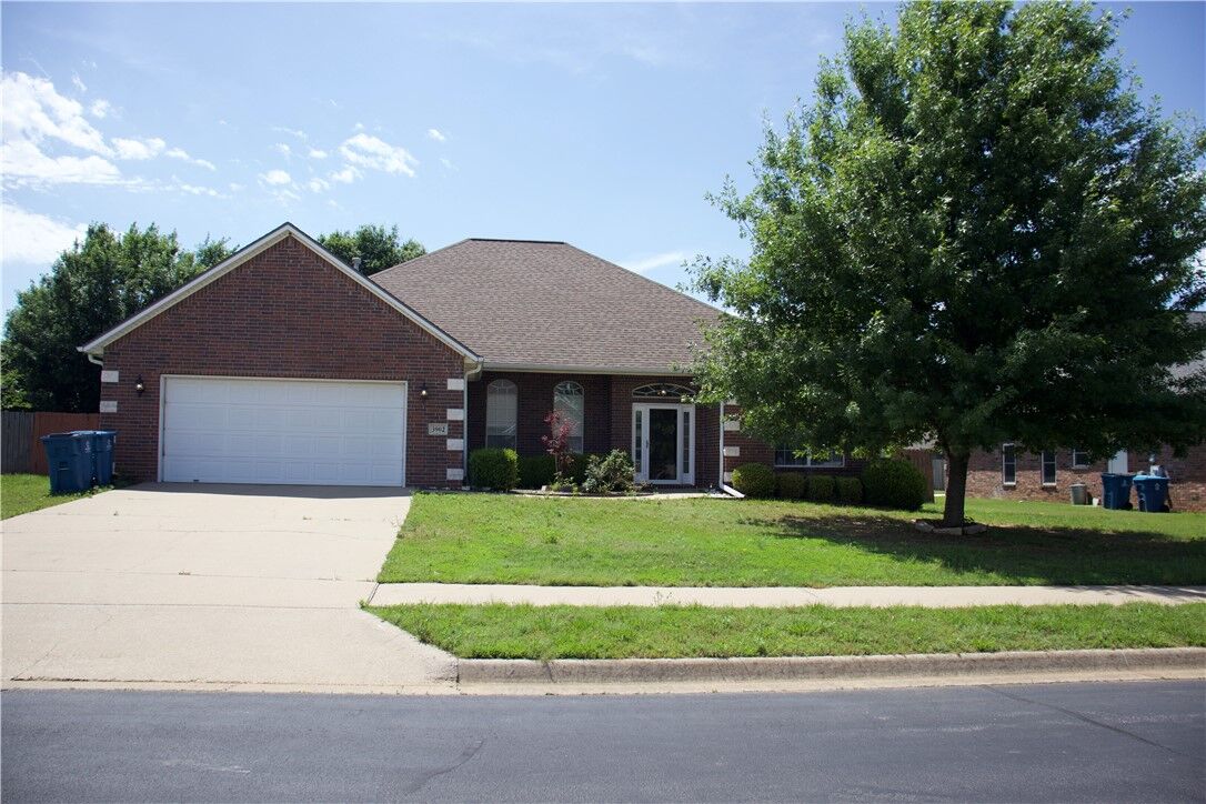 Property Photo: 3902 SW Blackberry Street AR 72713