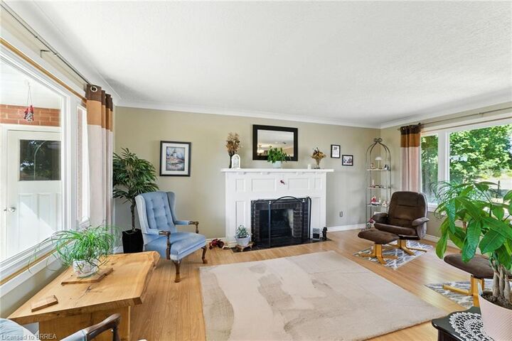 Property Photo: 207 Robinson Road ON N3T 5L7