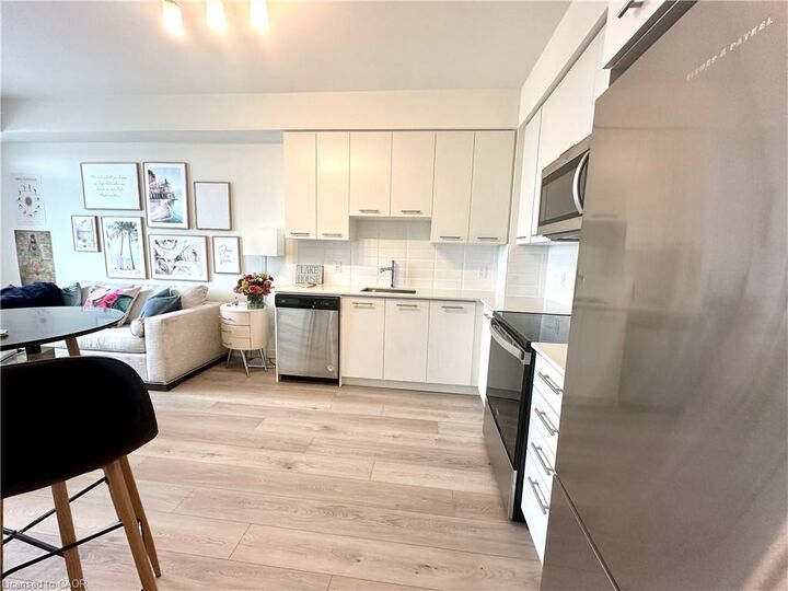 Property Photo: 385 Winston Road 1004 ON L3M 0J3
