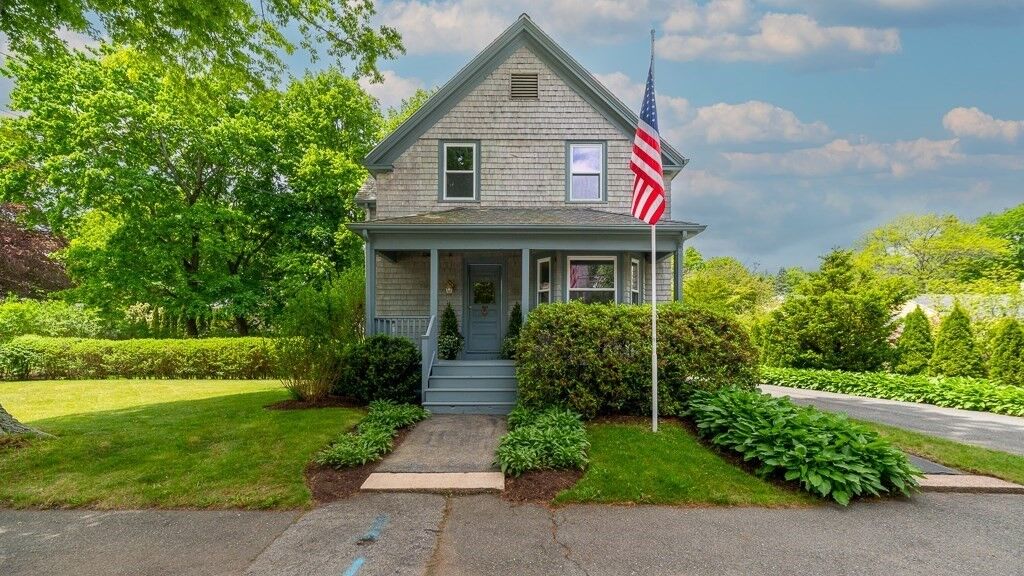 Property Photo:  120 Pine St  MA 01944 
