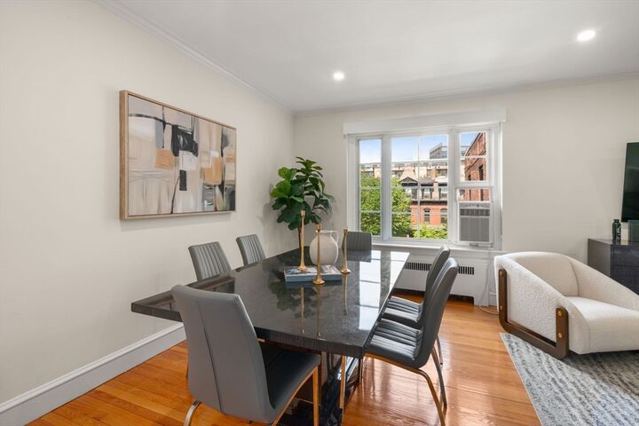 Property Photo:  15 Monmouth Court 5  MA 02446 