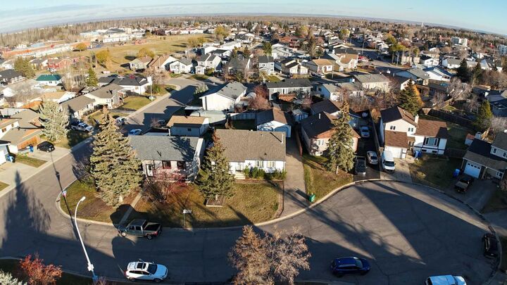 Property Photo:  105 Farrell Cove  AB T9K 1N9 