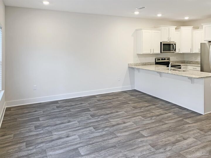 Property Photo:  1524 Farragut Way  FL 32534 