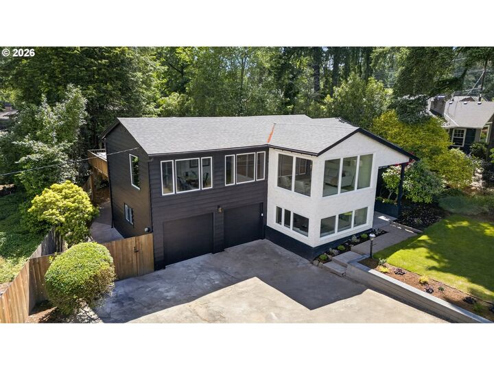 Property Photo: 3550 Southshore Blvd OR 97034