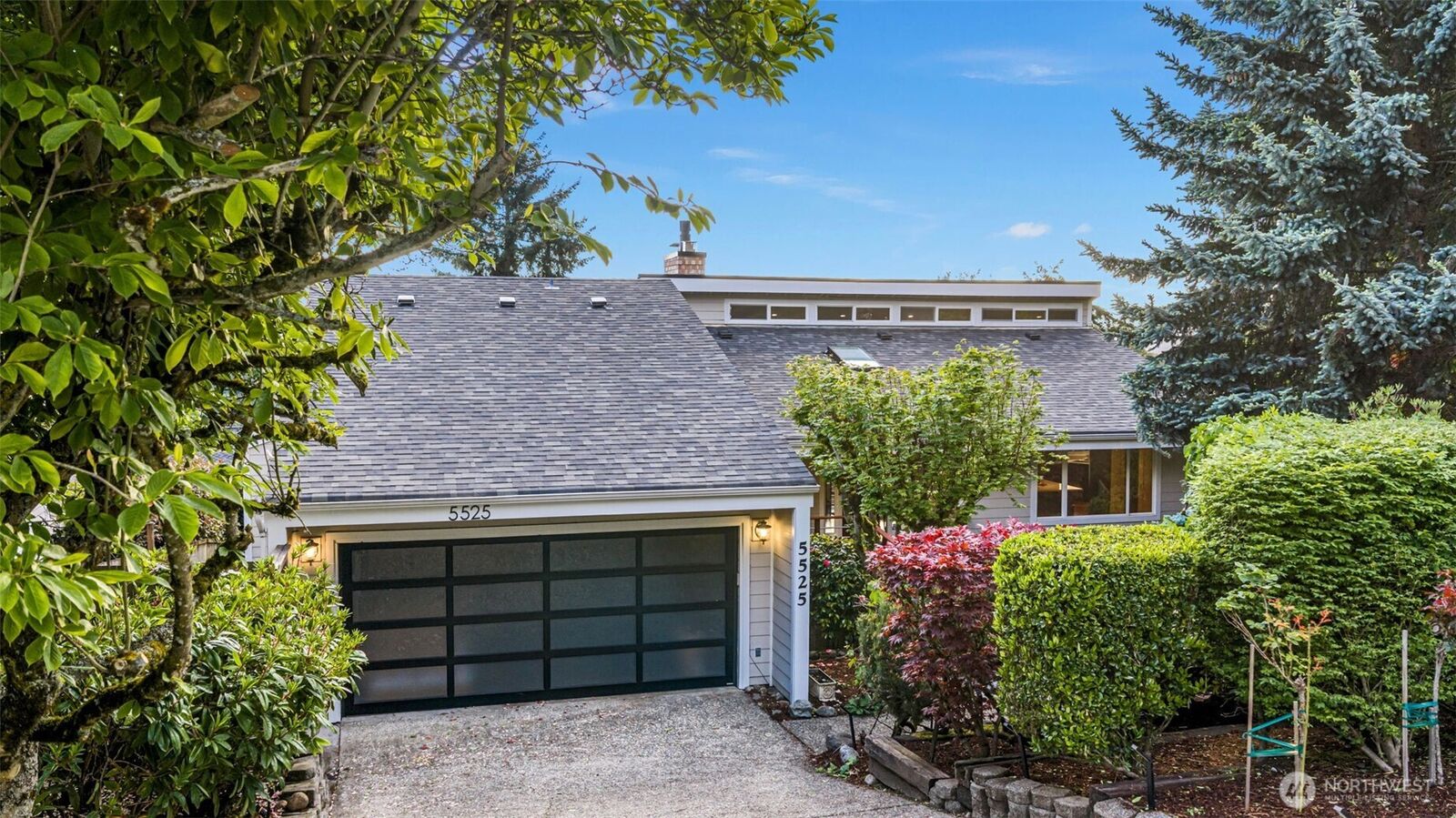 Property Photo: 5525 Highland Drive WA 98006