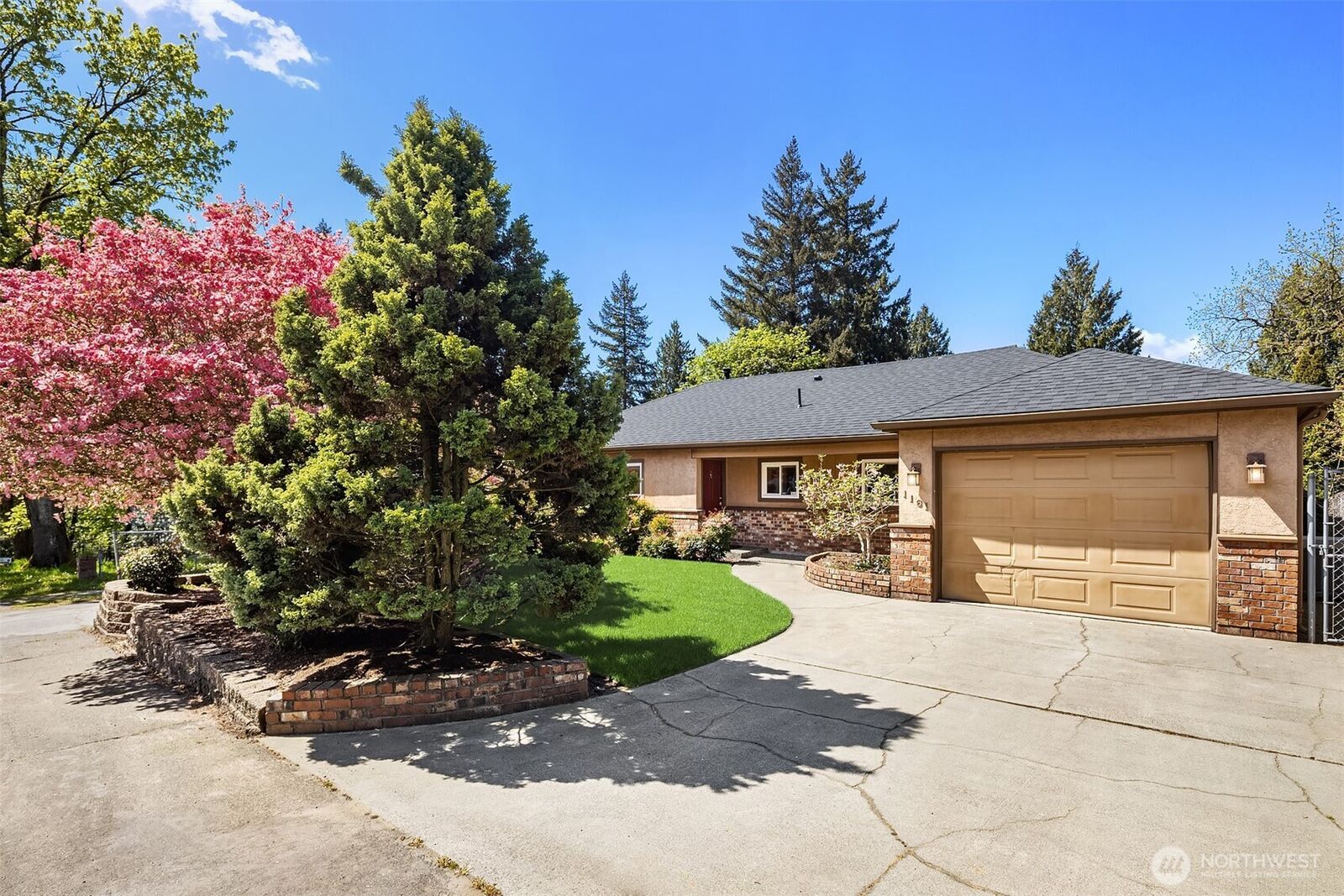 Property Photo:  1161  Aberdeen Avenue NE  WA 98056 