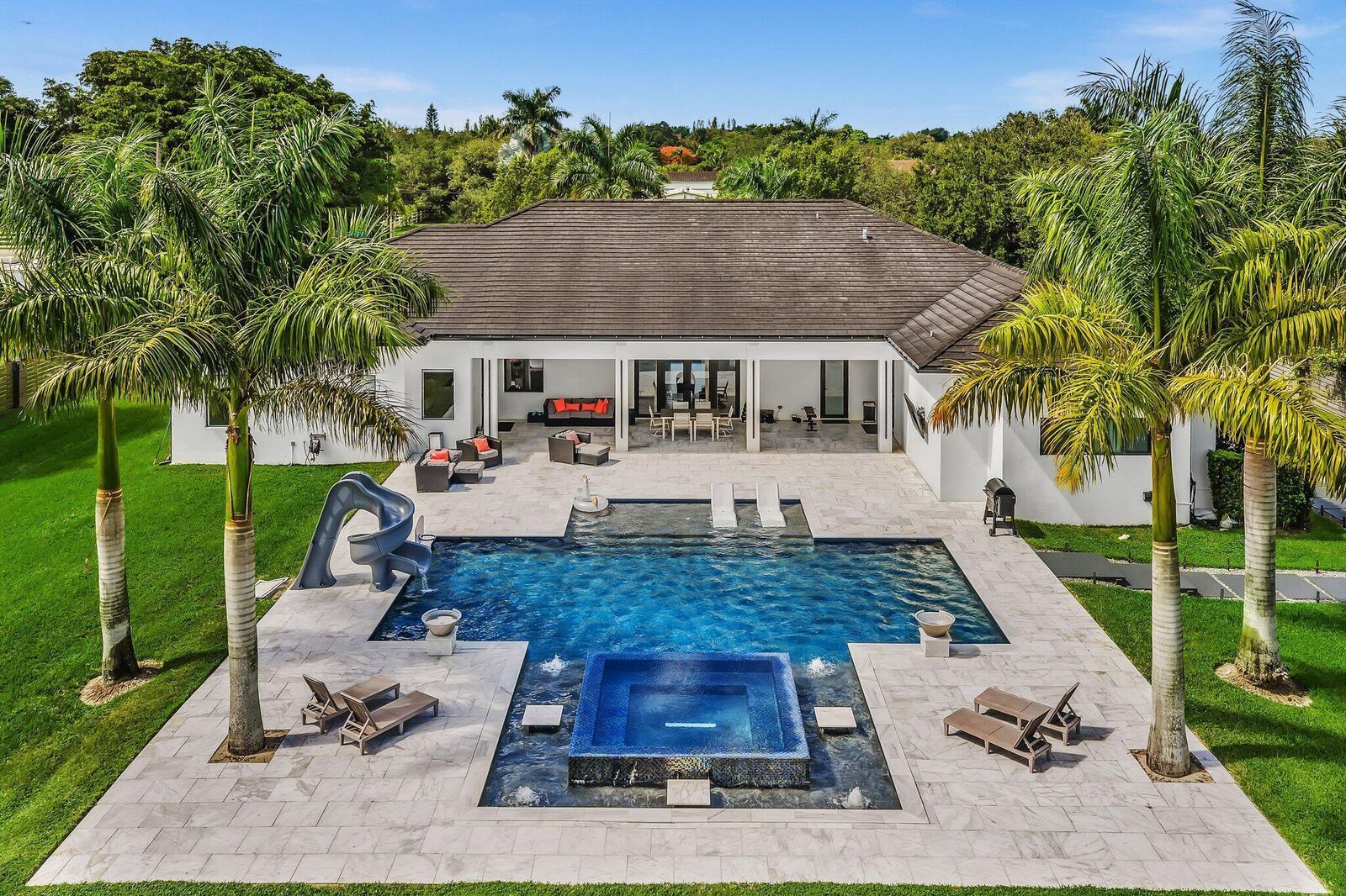 Property Photo:  6122 SW 173rd Way  FL 33331 