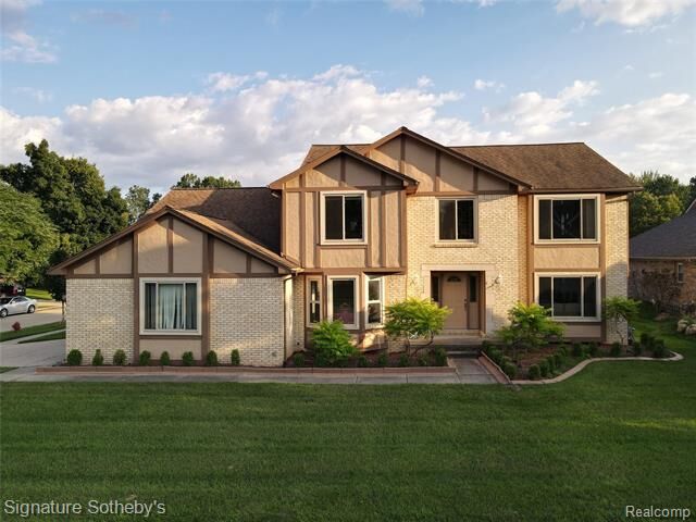 Property Photo: 6710 Westpointe Drive MI 48085